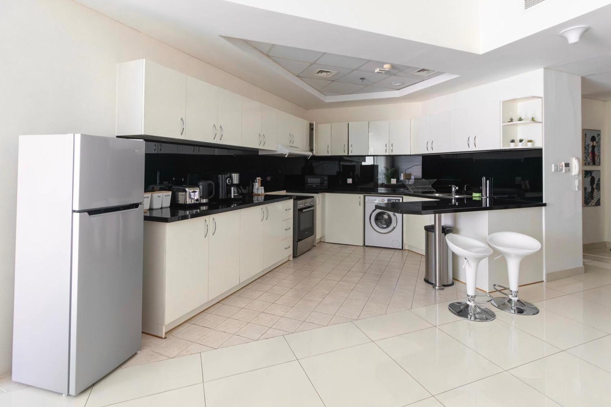 Appartamento Relaxing 2Br Haven In Dubai Marina Perfect Location & Amenities Esterno foto